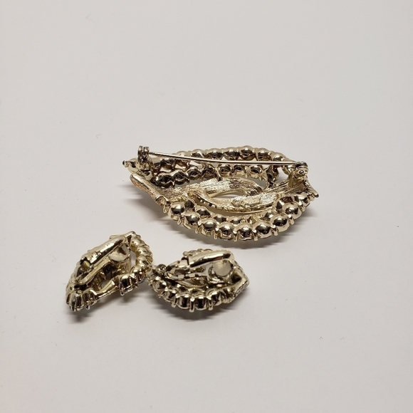VINTAGE Signed Coro Brooch  Earrings Set Aurora Borealis Rhinestones Gold Tone - Picture 5 of 6